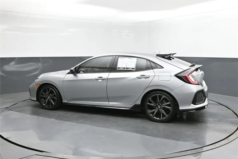 2019 Honda Civic Sport Touring photo 1