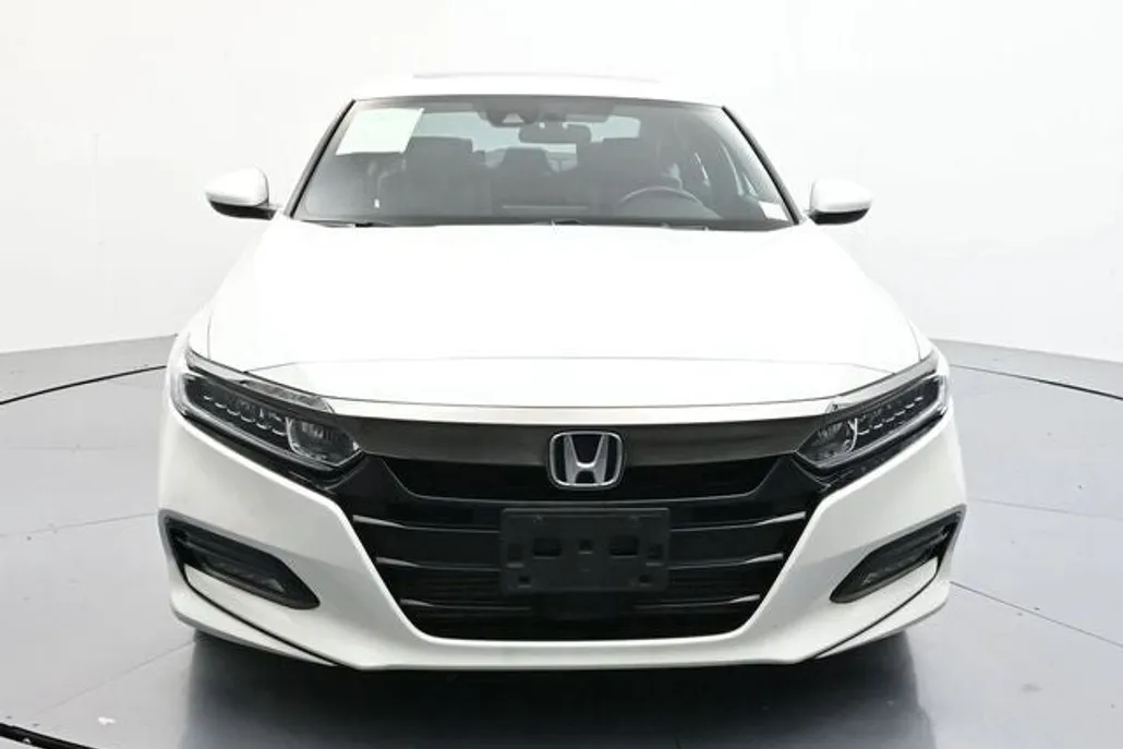 2019 Honda Accord Sport 2.0T photo 1