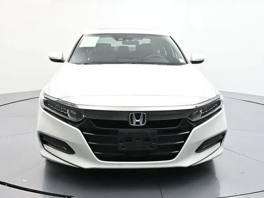 2019 Honda Accord Sport 2.0T photo 1