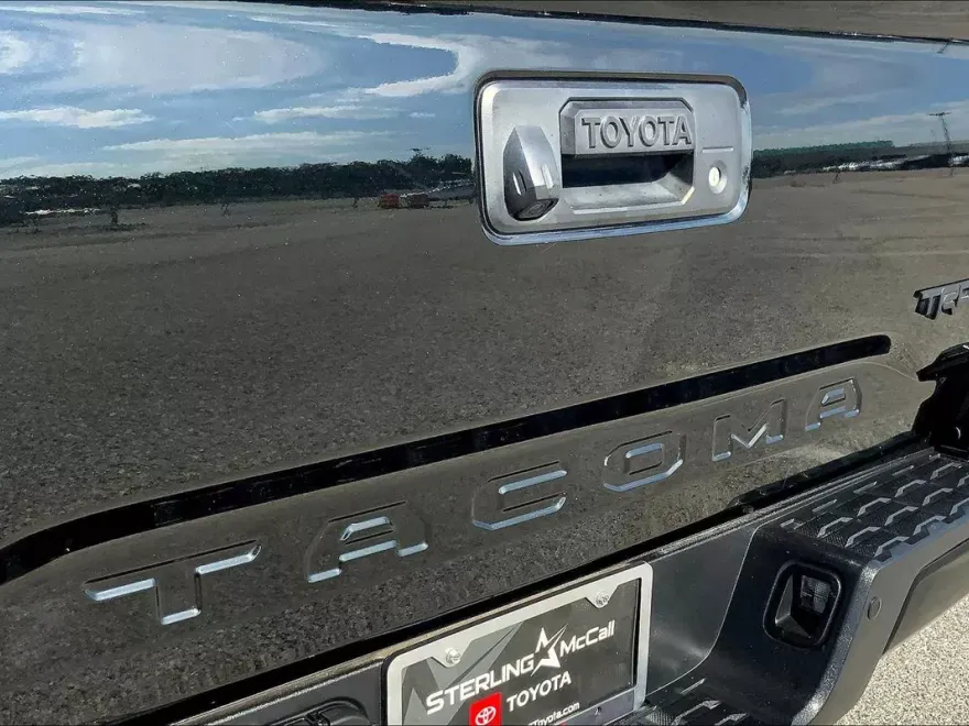 2019 Toyota Tacoma TRD Pro photo 9