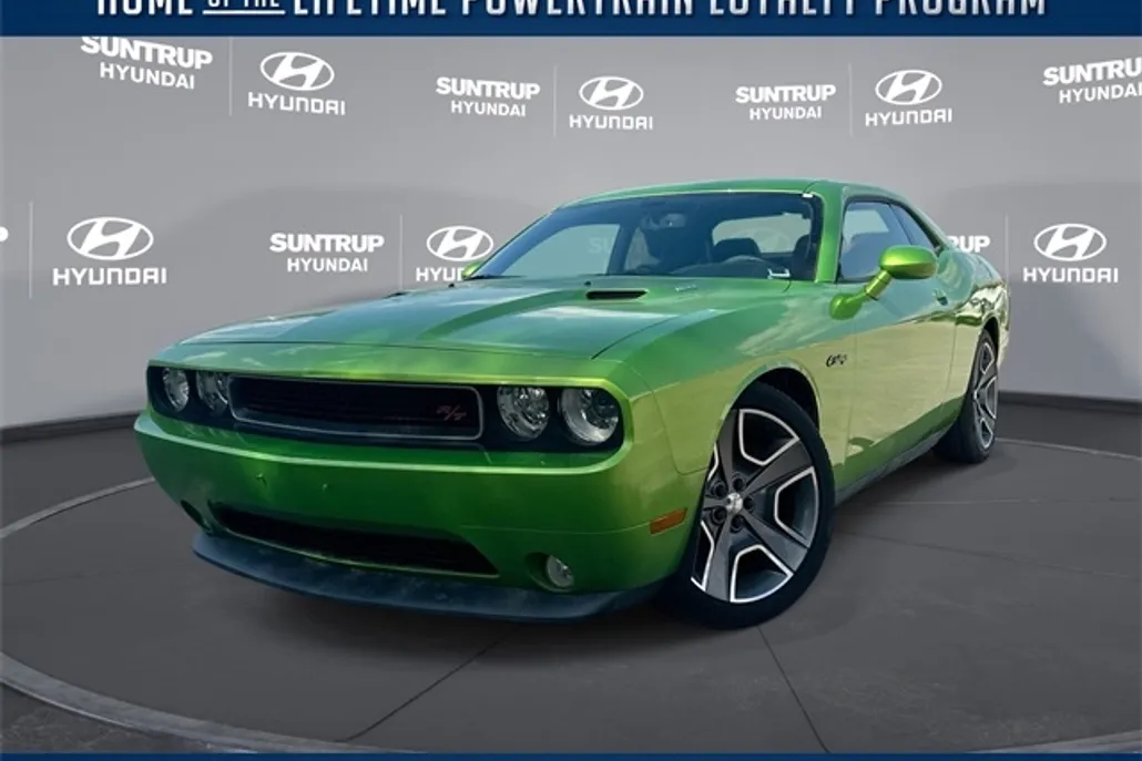 2011 Dodge Challenger R/T photo 1