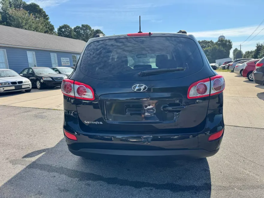 2012 Hyundai Santa Fe GLS photo 1