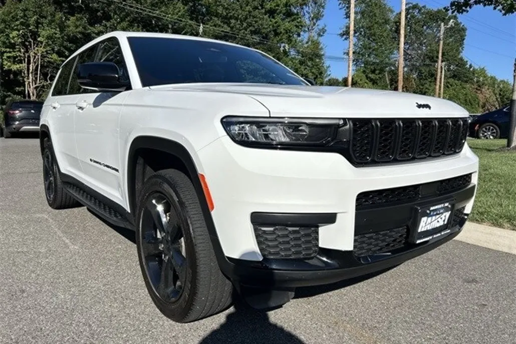 2023 Jeep Grand Cherokee Altitude X photo 1