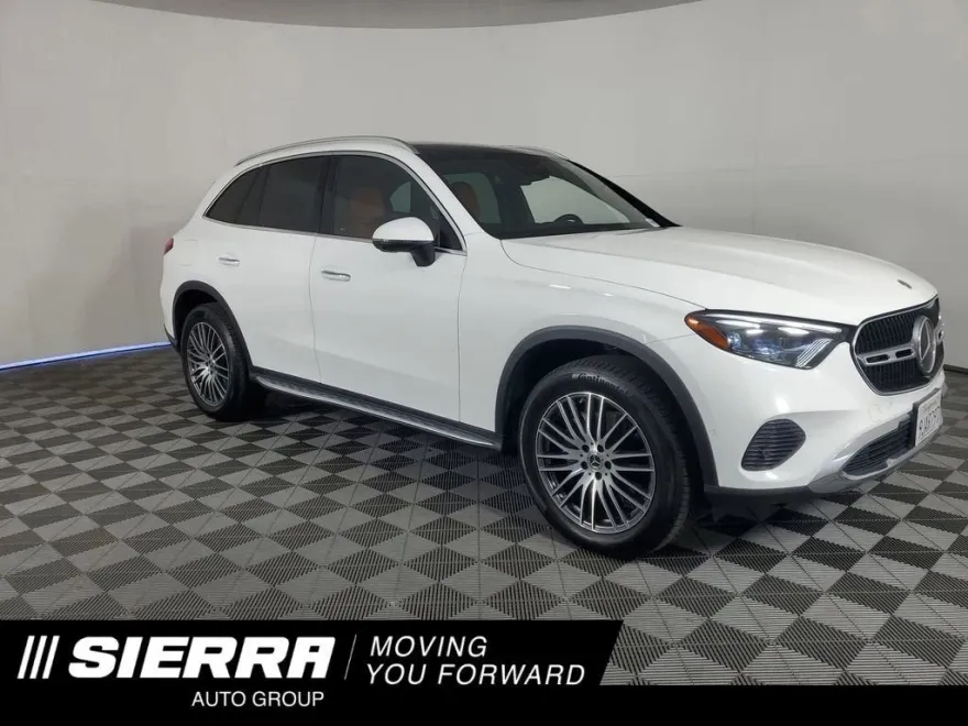 2023 Mercedes Benz GLC 300 4MATIC photo 1