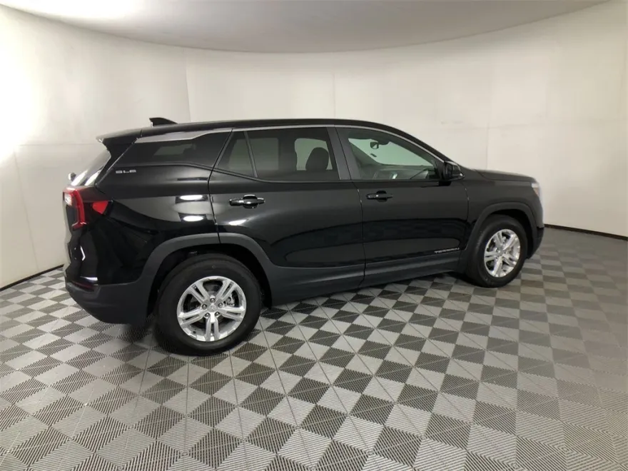 2024 Gmc Terrain SLE photo 1