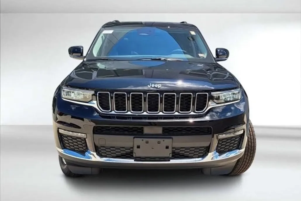 2023 Jeep Grand Cherokee Limited photo 1