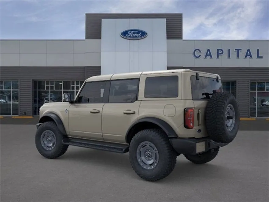 2025 Ford Bronco Outer Banks photo 1
