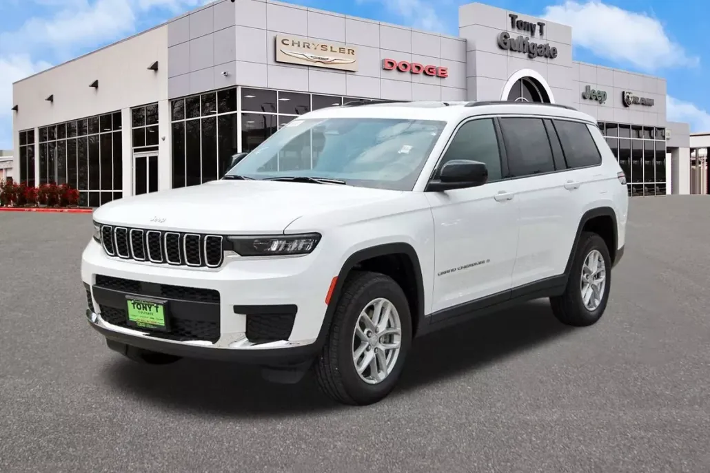 2025 Jeep Grand Cherokee Laredo photo 1