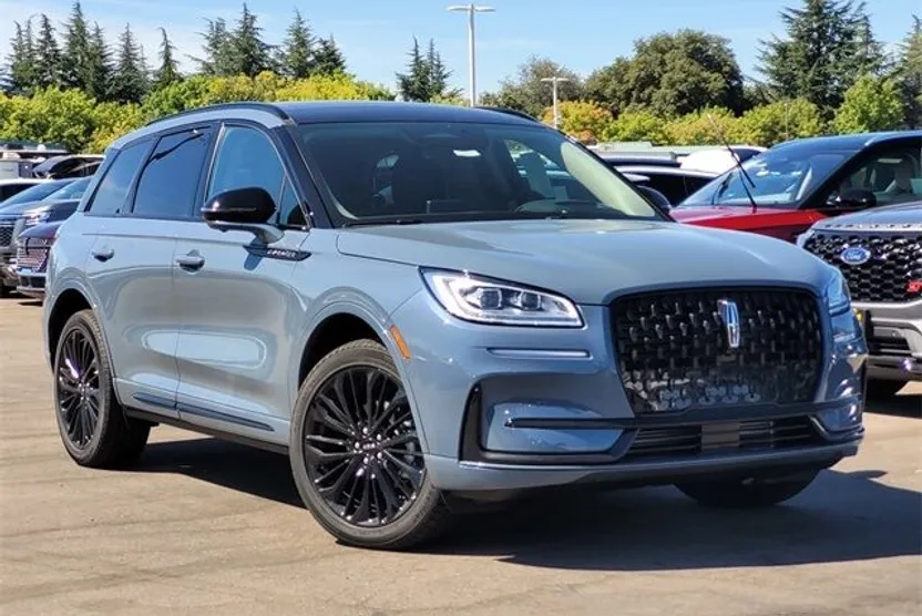 2025 Lincoln Corsair Premiere photo 1