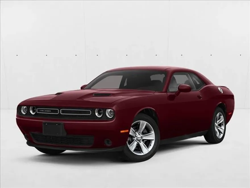 2022 Dodge Challenger SXT photo 1