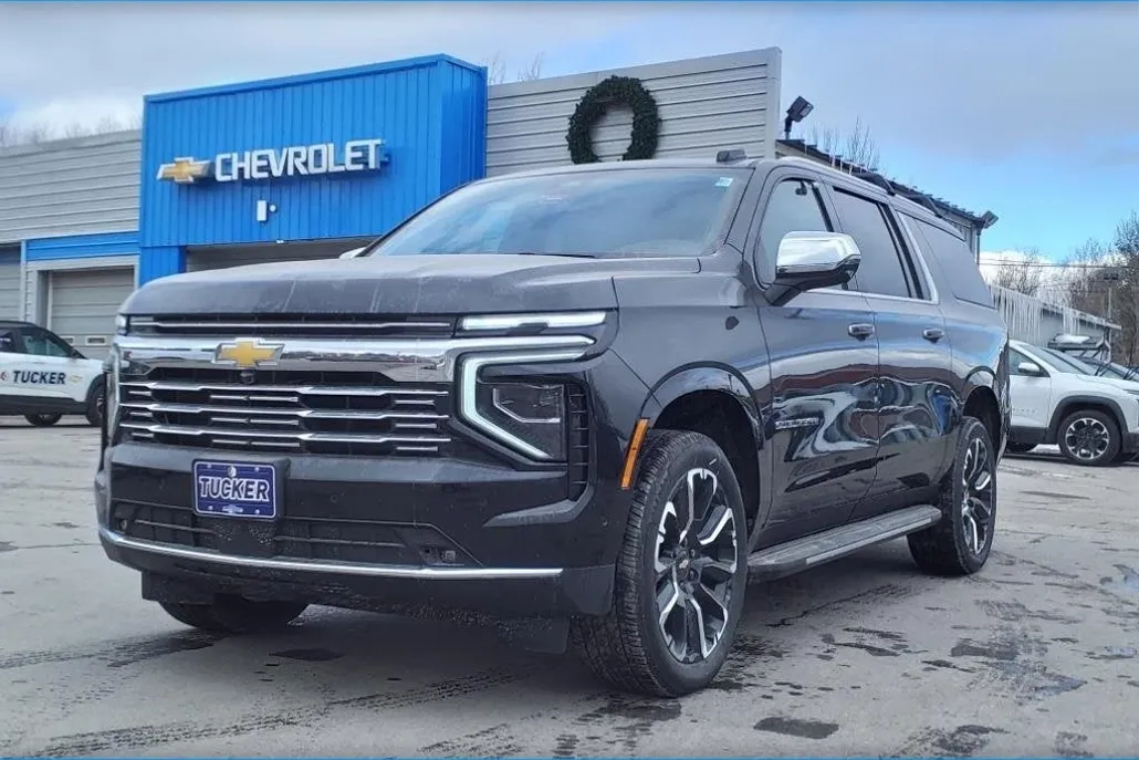 2025 Chevrolet Suburban Premier photo 1