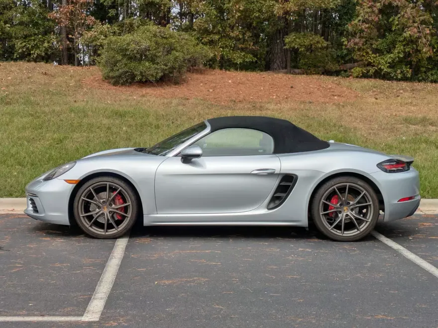 2017 Porsche Boxster S photo 1