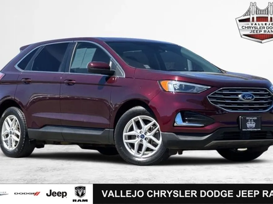2022 Ford Edge SEL photo 1