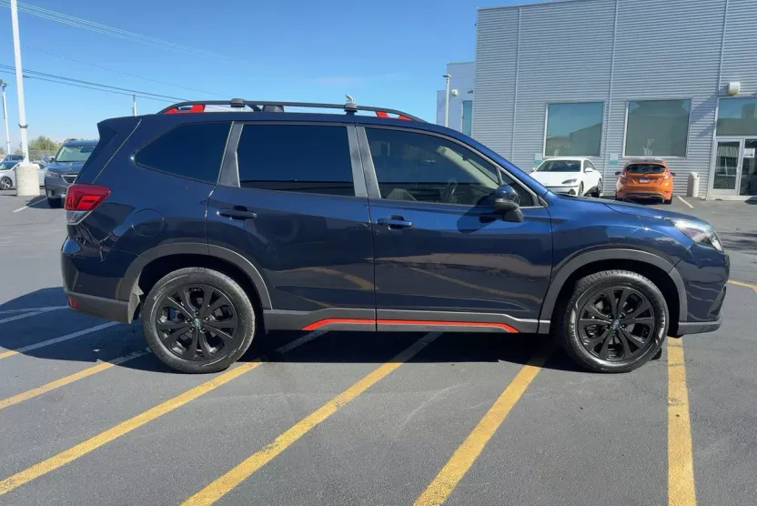 2022 Subaru Forester Sport photo 1