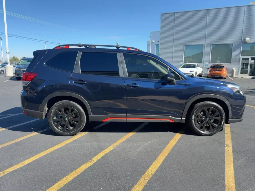 2022 Subaru Forester Sport photo 1