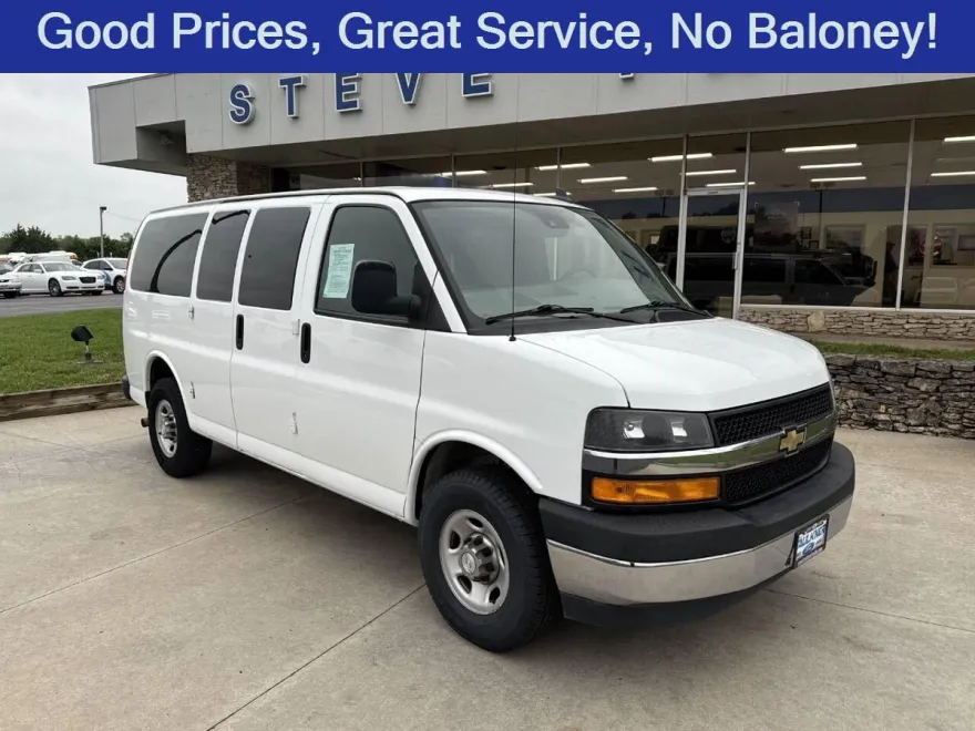 2020 Chevrolet Express 2500 LT Passenger Van photo 1
