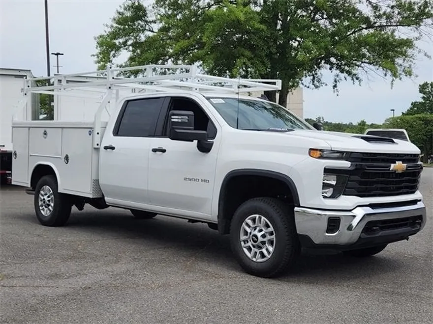 2025 Chevrolet Silverado 2500HD photo 1