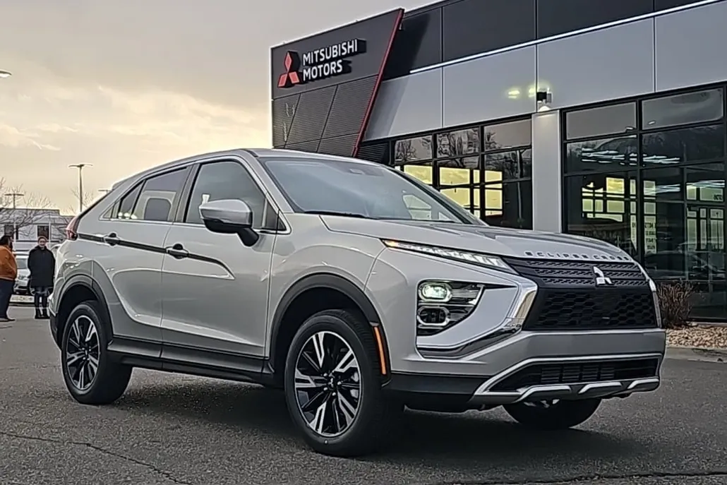 2025 Mitsubishi Eclipse Cross SE photo 1