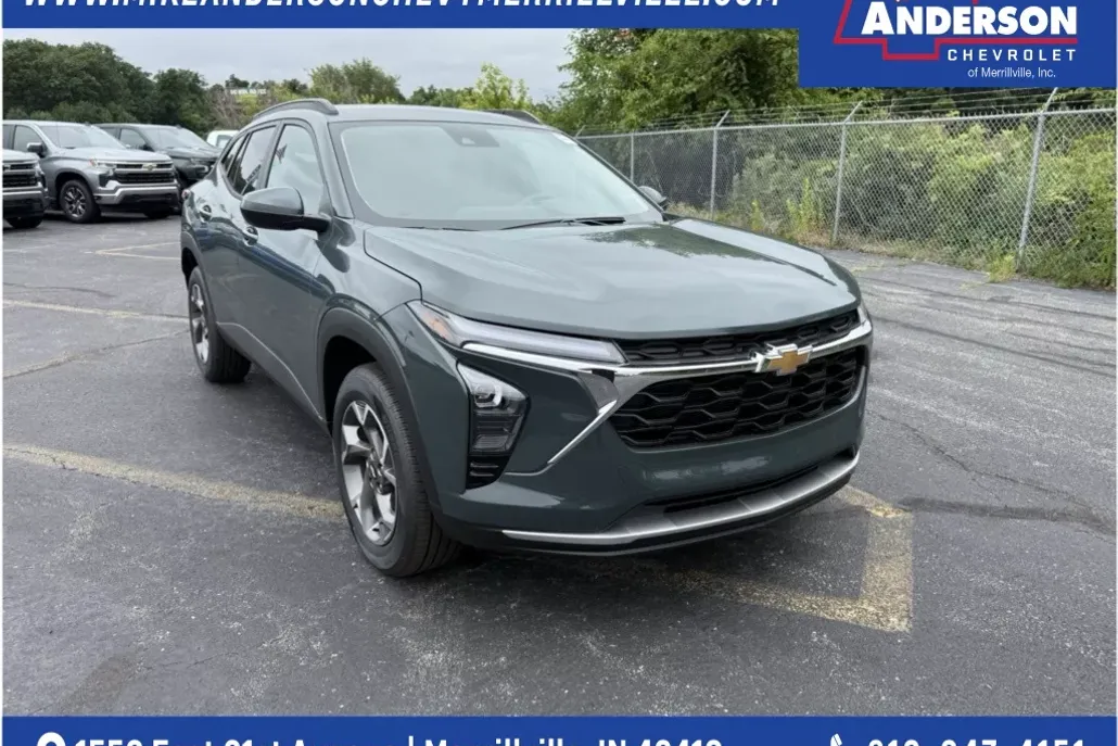 2025 Chevrolet Trax LT photo 1