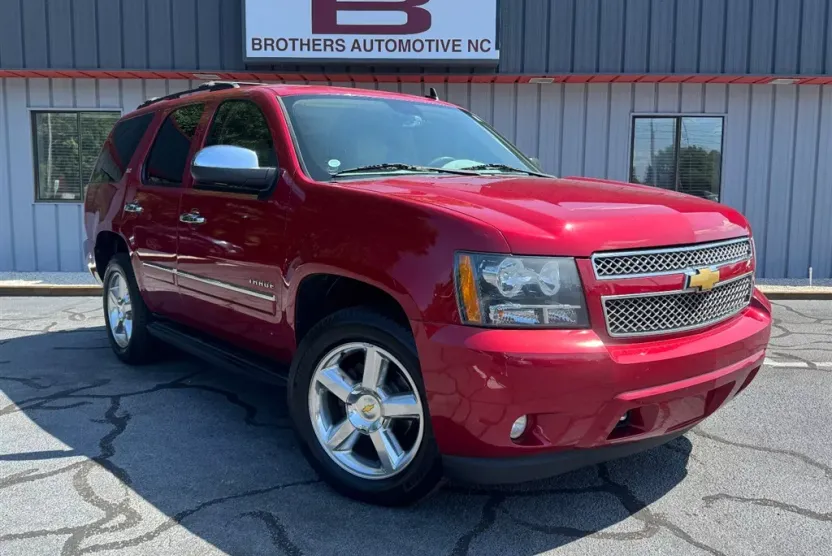 2013 Chevrolet Tahoe LTZ photo 1