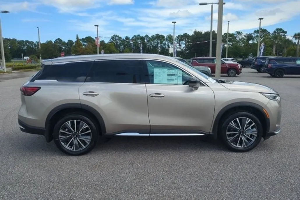 2026 Infiniti QX60 Luxe photo 1