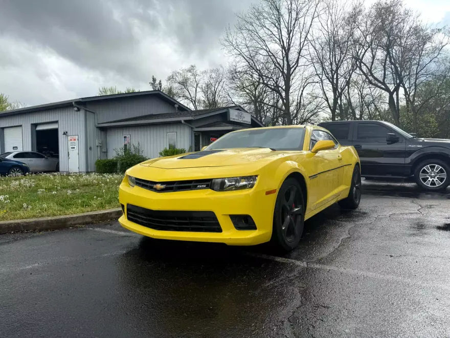 2015 Chevrolet Camaro 2SS Coupe photo 2
