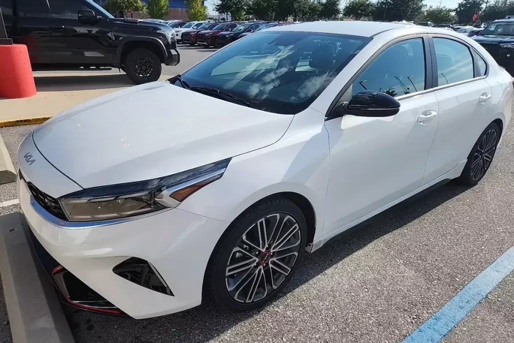 2024 Kia Forte GT photo 1