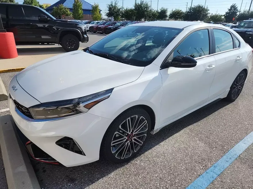 2024 Kia Forte GT photo 1