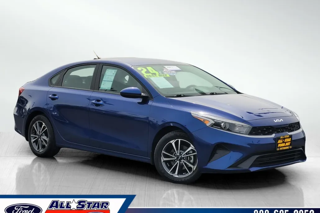 2024 Kia Forte LXS photo 1