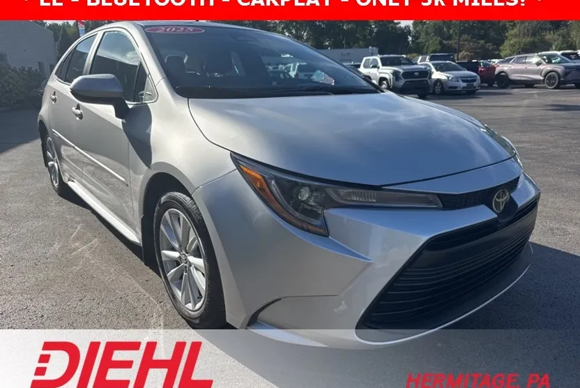 2025 Toyota Corolla LE photo 1