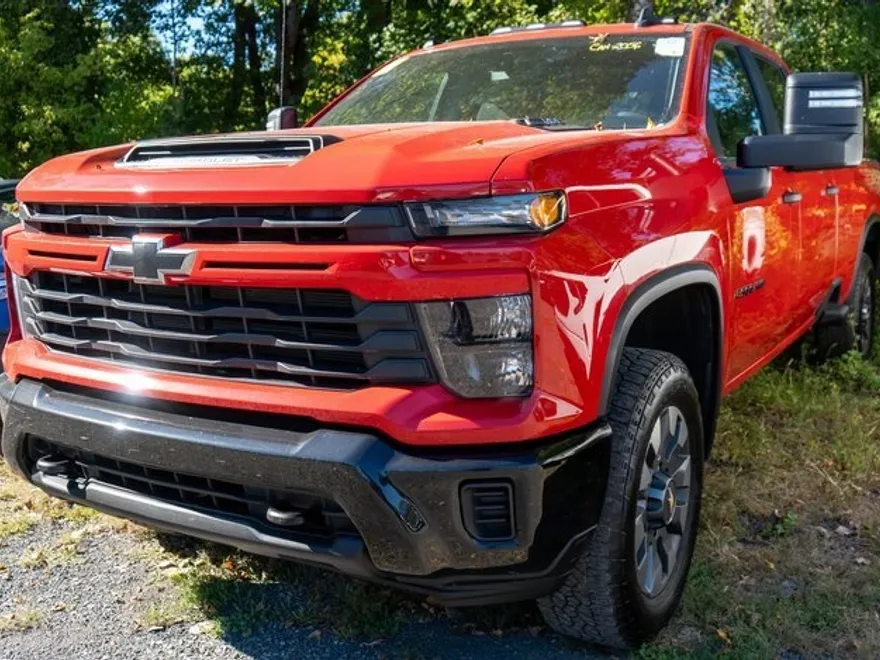 2024 Chevrolet Silverado 2500HD Custom photo 1