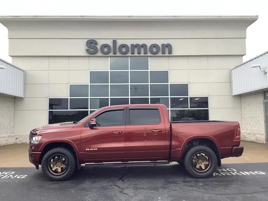 2019 Ram 1500 Laramie photo 1