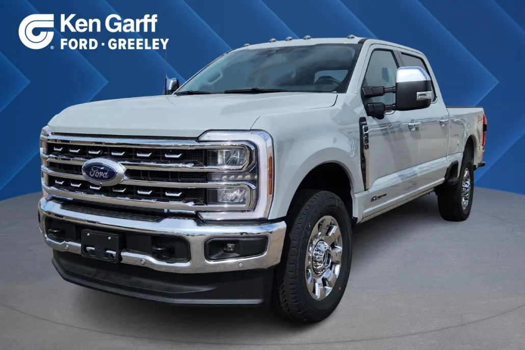2025 Ford F-350 Lariat photo 1