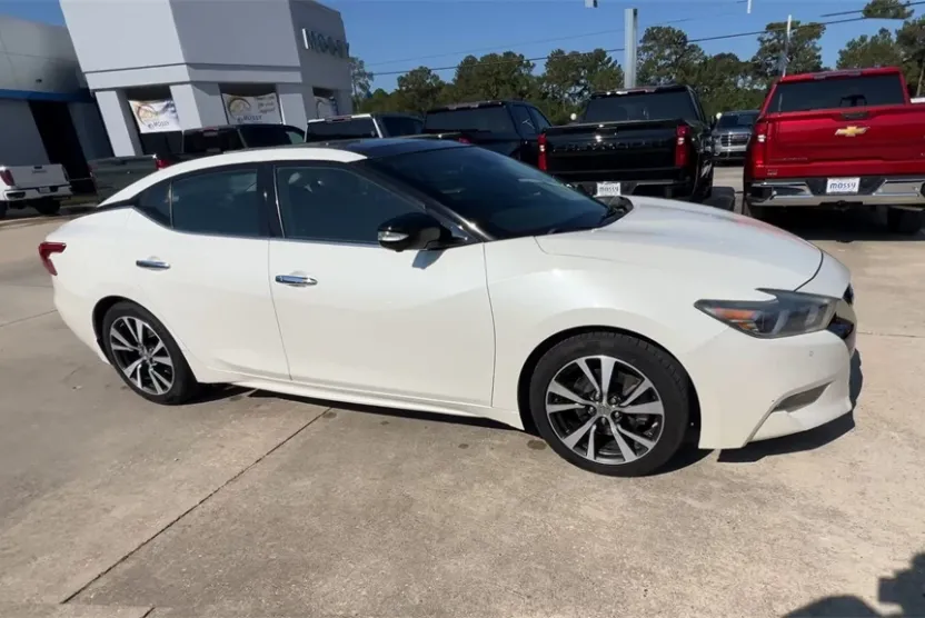2017 Nissan Maxima Platinum photo 1