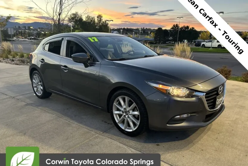2017 Mazda Mazda3 Touring 2.5 Hatchback photo 1