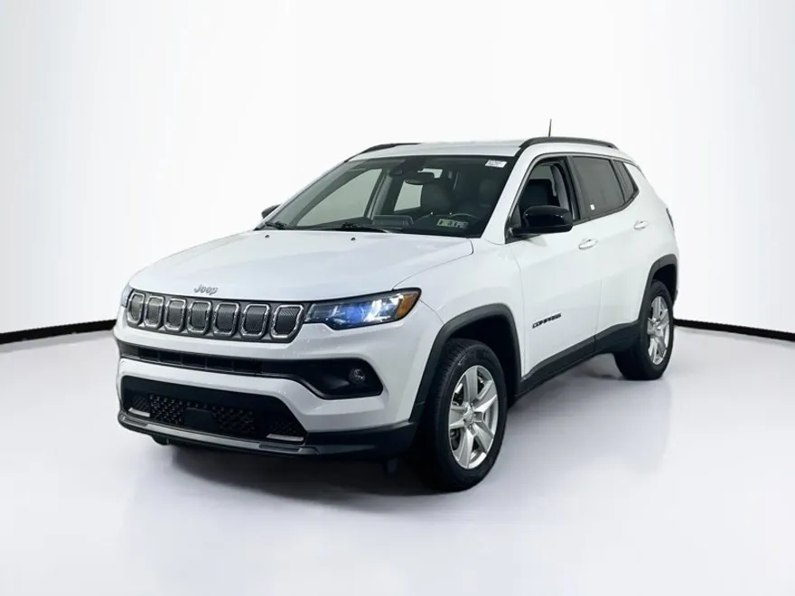 2022 Jeep Compass Latitude photo 1