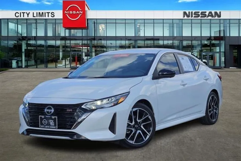 2024 Nissan Sentra SR photo 1