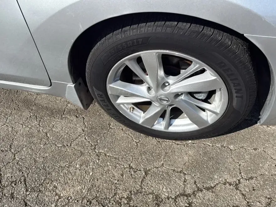 2015 Nissan Altima 2.5 SV photo 1