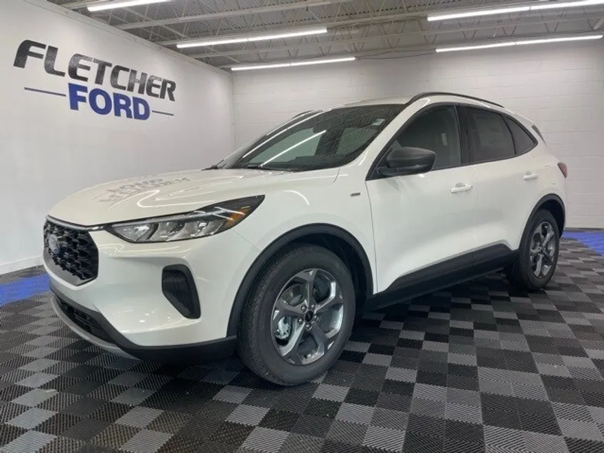 2025 Ford Escape Hybrid ST-Line photo 1