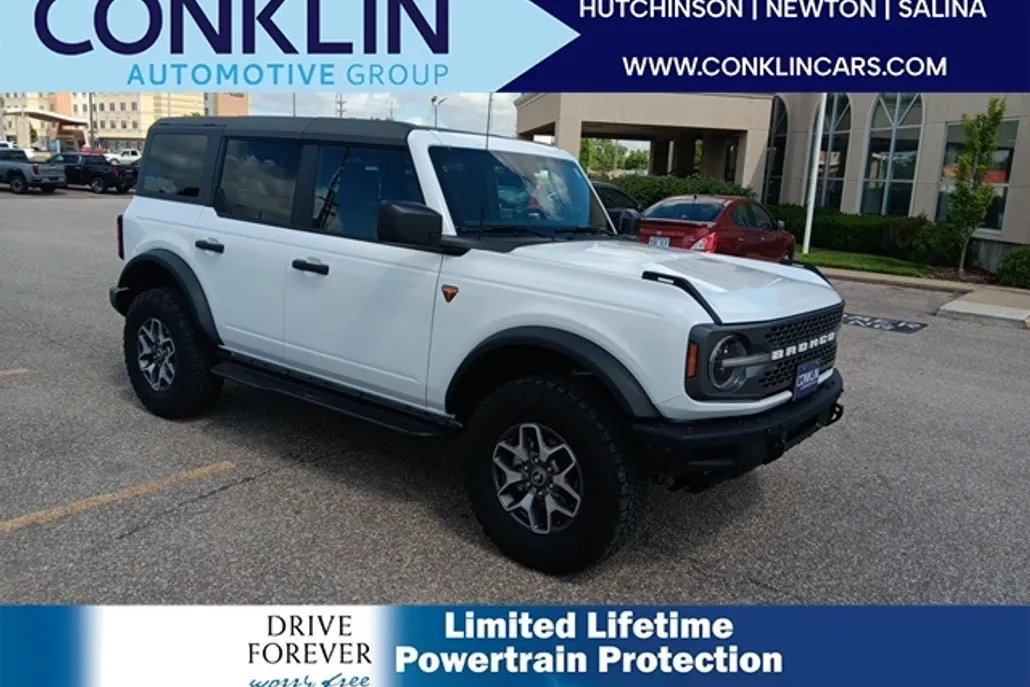 2024 Ford Bronco Badlands photo 1
