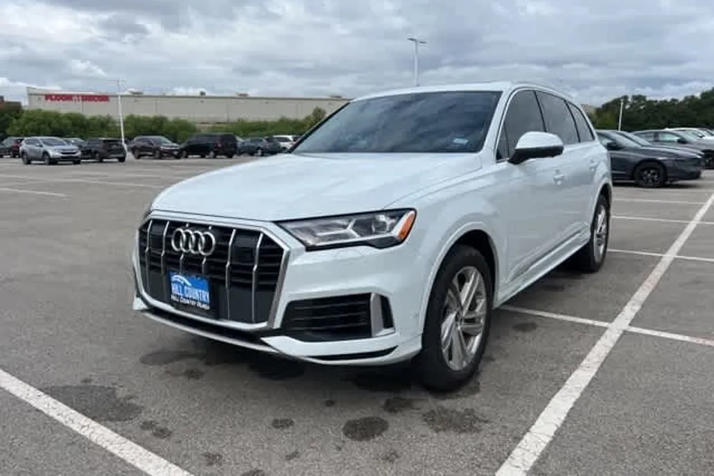2023 Audi Q7 55 Premium Plus photo 1