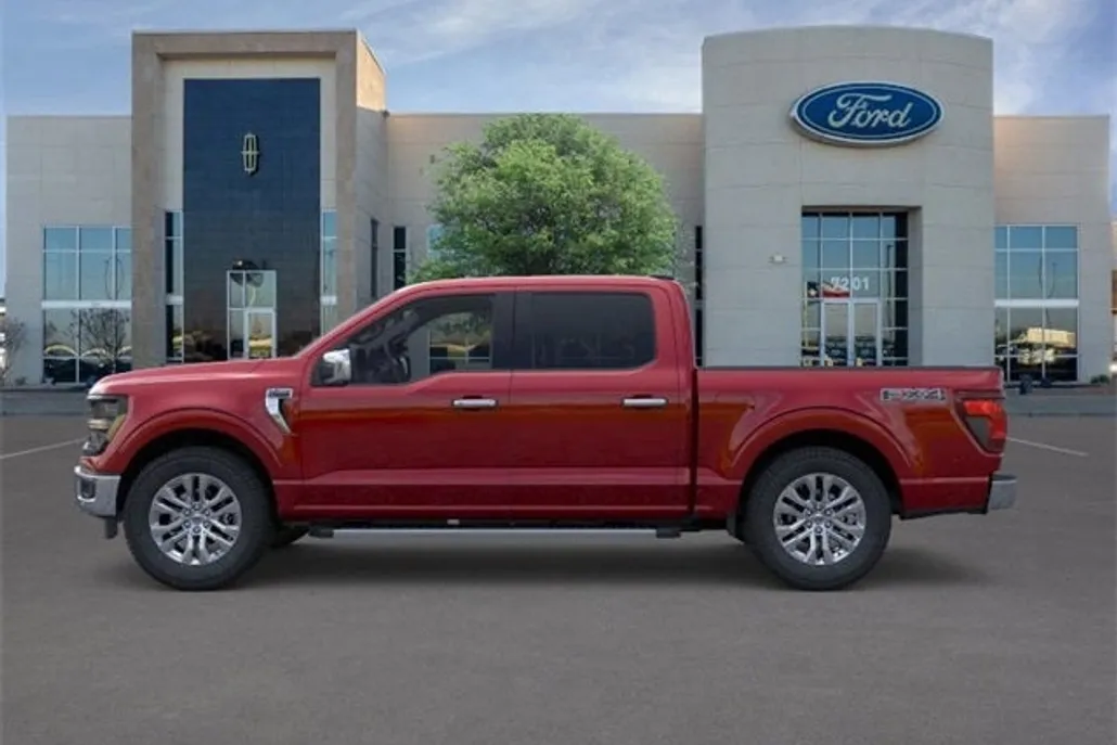 2025 Ford F-150 XLT photo 1