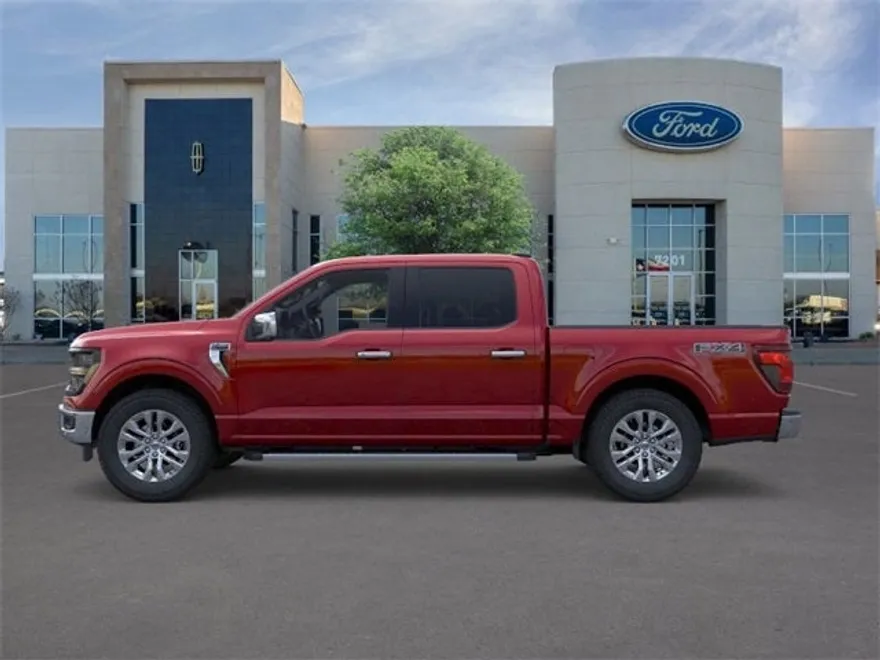 2025 Ford F-150 XLT photo 1