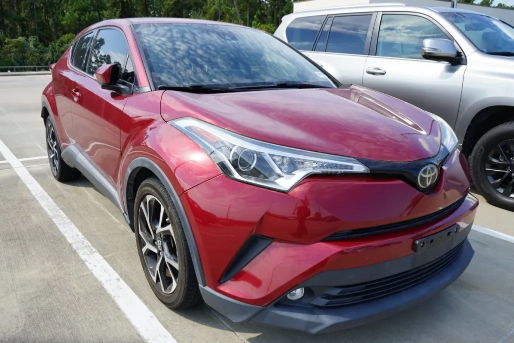 2019 Toyota C-HR Limited photo 1