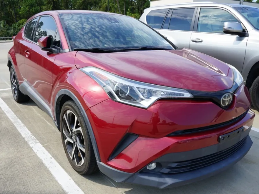 2019 Toyota C-HR Limited photo 1
