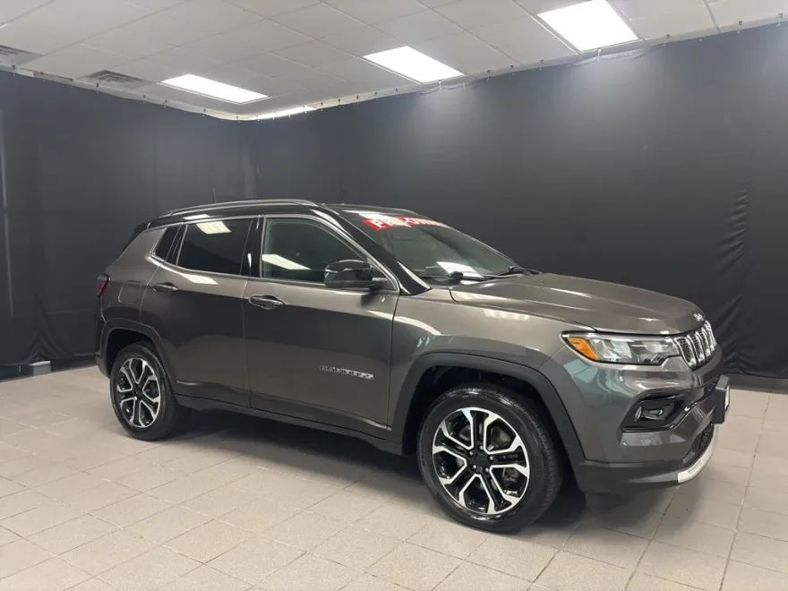 2024 Jeep Compass Limited photo 1