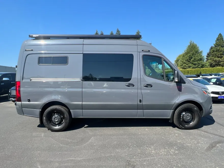 2022 Mercedes Benz Sprinter 2500 144 WB photo 1