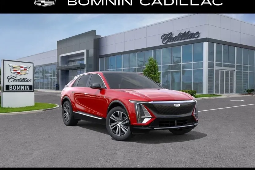 2025 Cadillac Lyriq Luxury photo 1