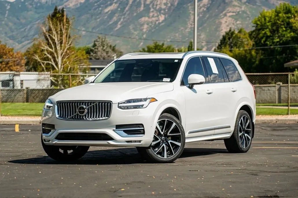 2024 Volvo XC90 Ultimate photo 1
