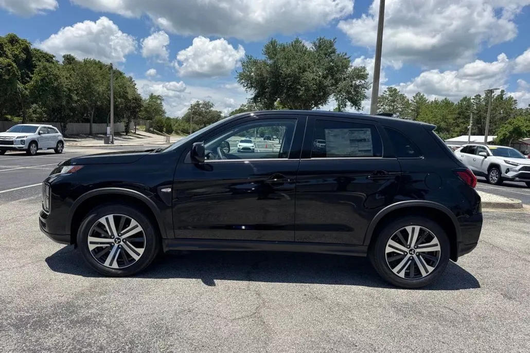 2025 Mitsubishi Outlander Sport ES photo 1
